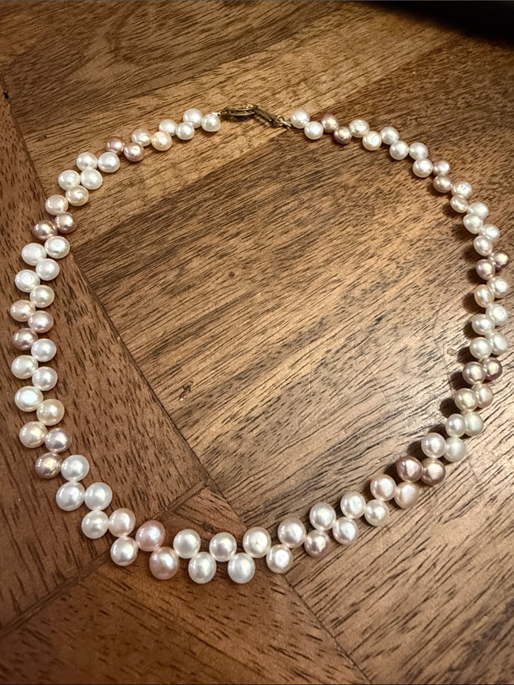 Vintage Freshwater Pearl Necklace in White and Light Pink with Gold Filked Clasp